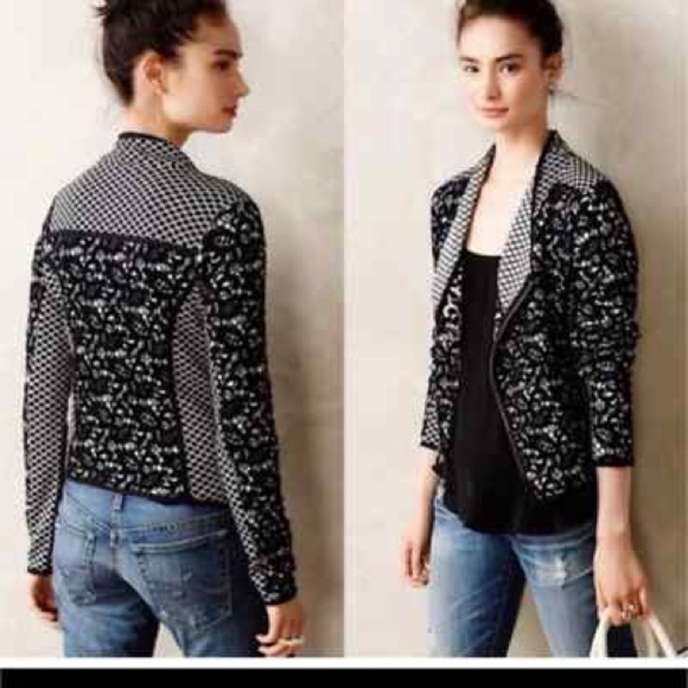 Anthropologie- Moth -Stylish Black& White Zipped Sweater-Boho-Size M